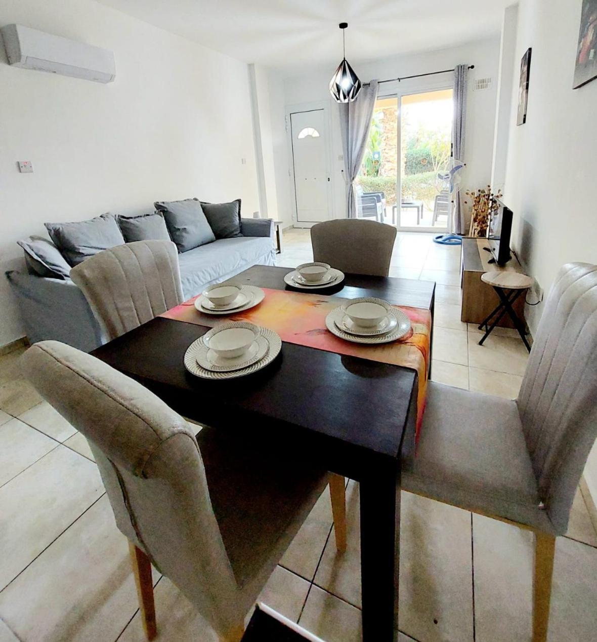 Joanne'S Cosy 1 Bdrm Apt 파포스 외부 사진